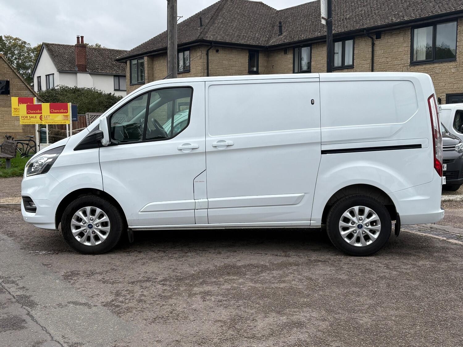 Used Ford Transit Custom 2022 for sale - 76237196: Photo 2