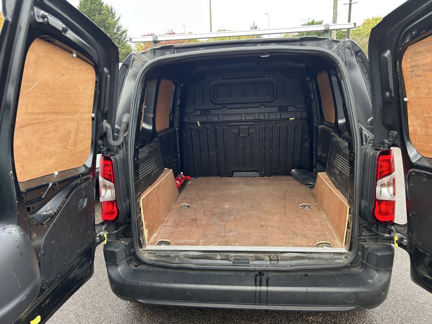 Used Peugeot Partner 2020 for sale - 76431040: Photo 8