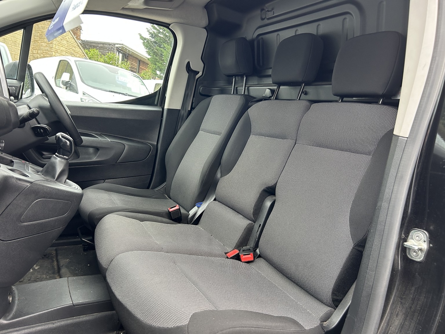 Used Peugeot Partner 2020 for sale - 76431040: Photo 9