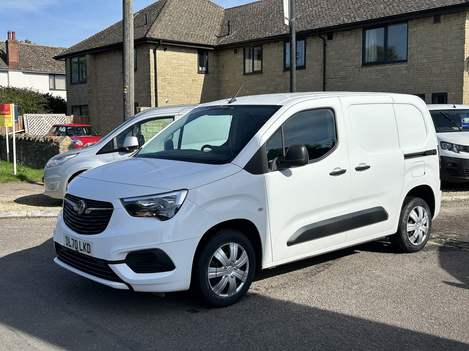 Used Vauxhall Combo 2020 for sale - 76198275: Photo 1