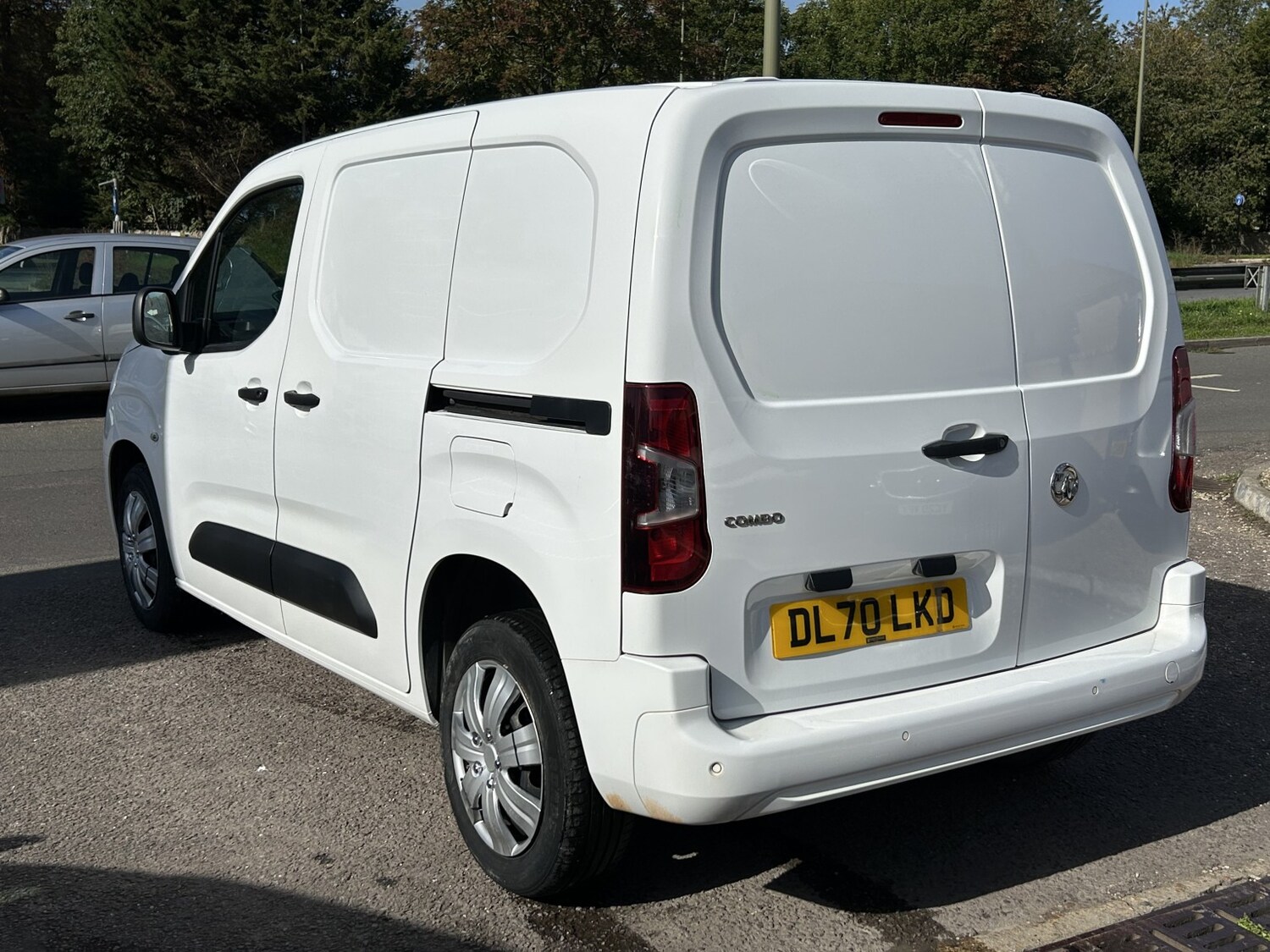 Used Vauxhall Combo 2020 for sale - 76198275: Photo 3