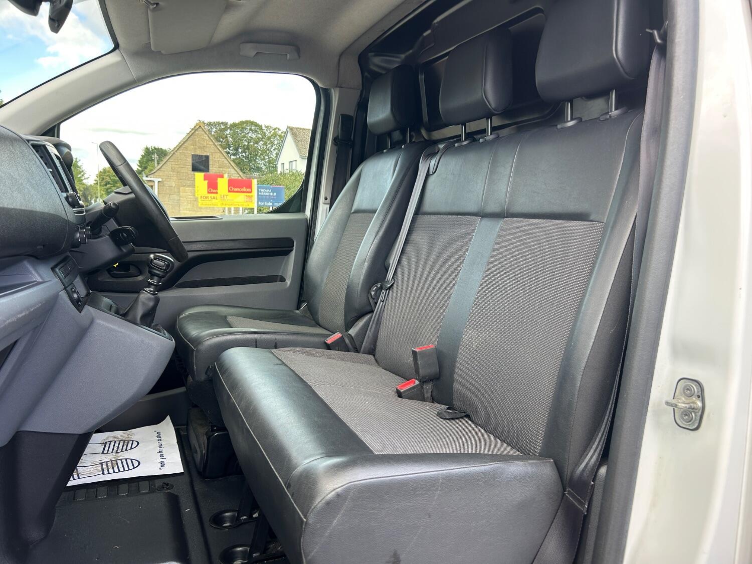 Used Vauxhall Vivaro 2019 for sale - 76030732: Photo 11