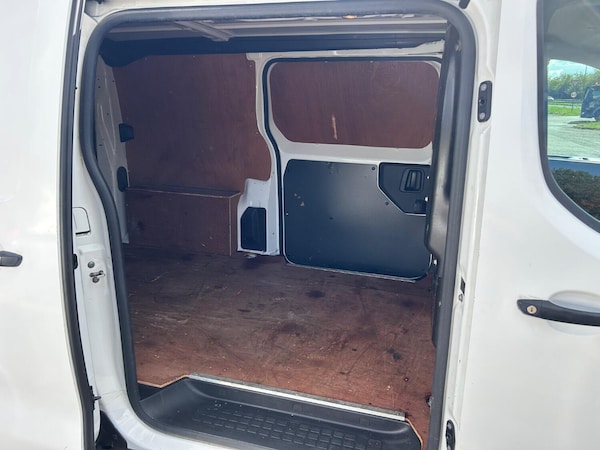 Used Vauxhall Vivaro 2019 for sale - 76030732: Photo 15