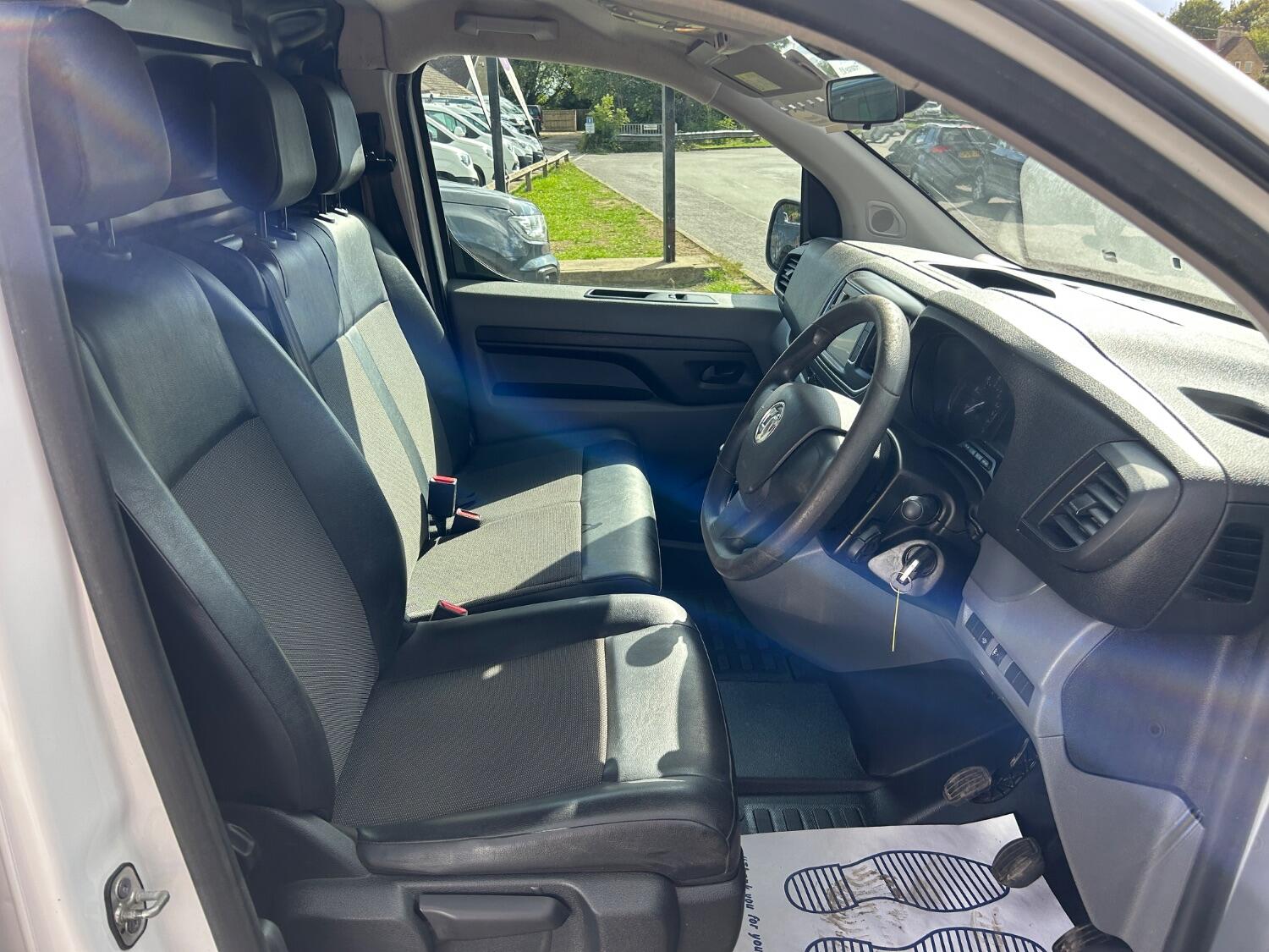 Used Vauxhall Vivaro 2019 for sale - 76030732: Photo 16