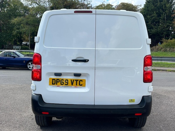 Used Vauxhall Vivaro 2019 for sale - 76030732: Photo 4