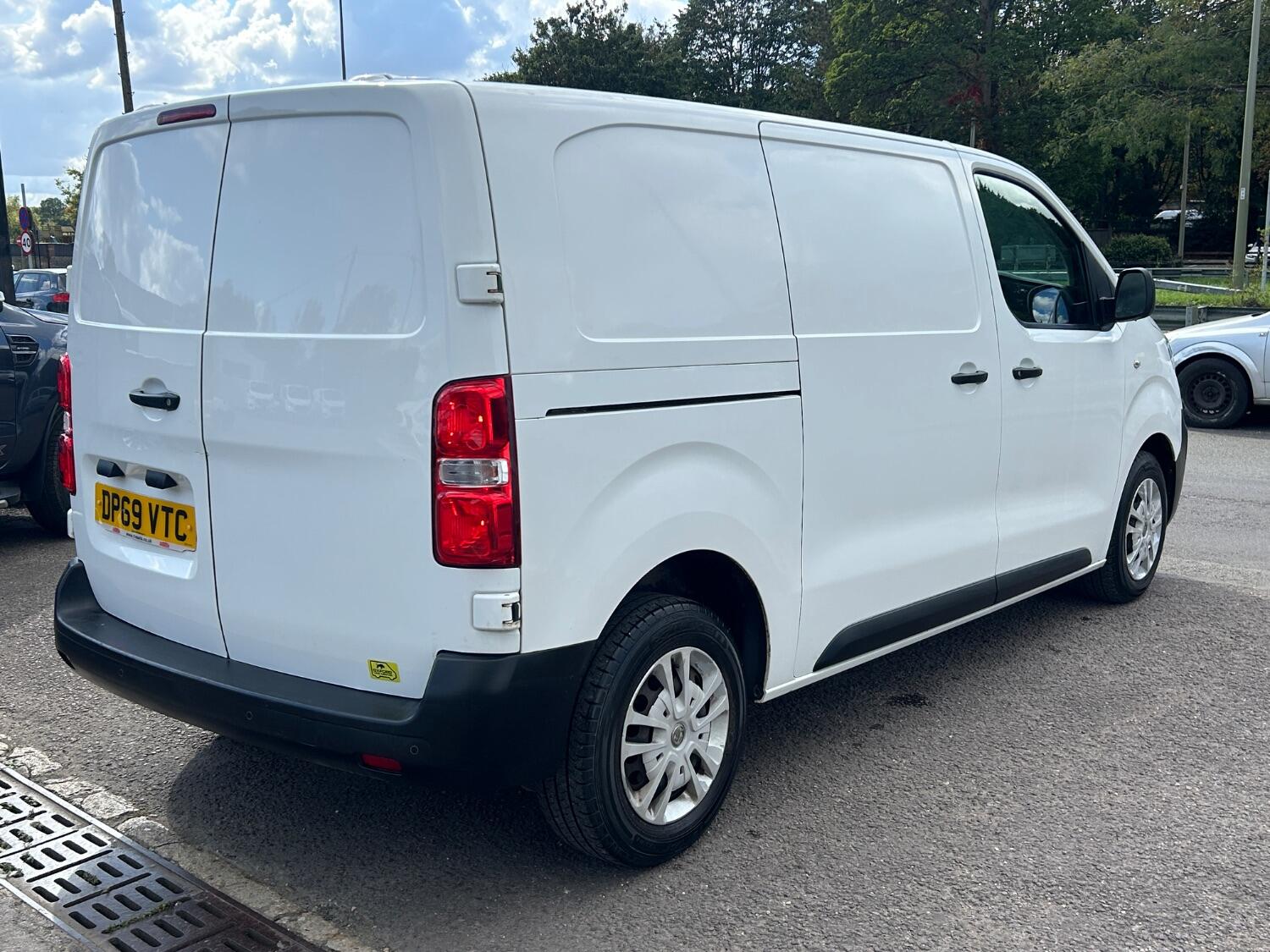 Used Vauxhall Vivaro 2019 for sale - 76030732: Photo 5