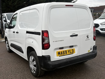 Used Peugeot Partner 2019 for sale - 76536705: Photo