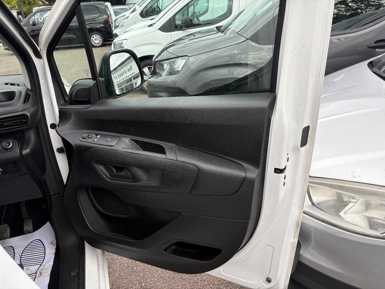 Used Vauxhall Combo 2020 for sale - 76164500: Photo 18