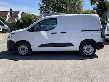 Used Peugeot Partner 2023 for sale - 79463396: Photo