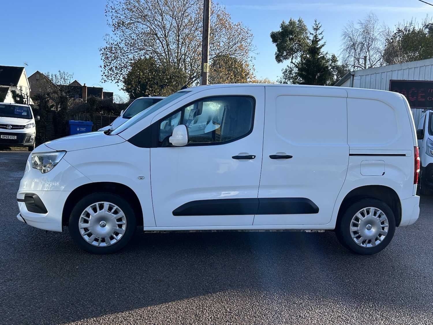 Used Vauxhall Combo 2021 for sale - 76785061: Photo 2