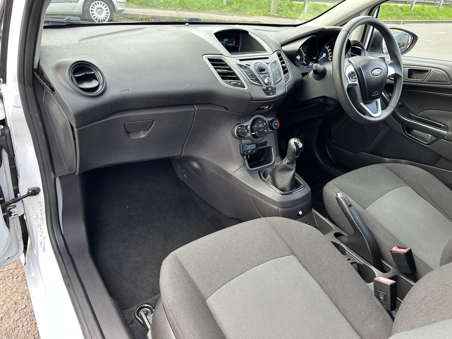 Used Ford Fiesta Van 2014 for sale - 76387385: Photo 10