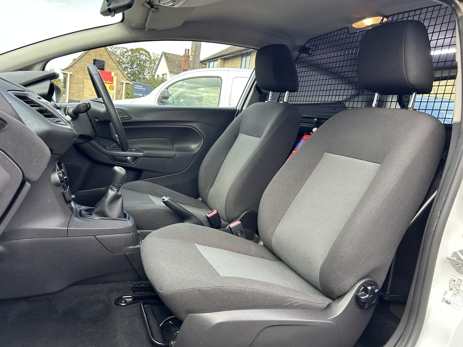 Used Ford Fiesta Van 2014 for sale - 76387385: Photo 11