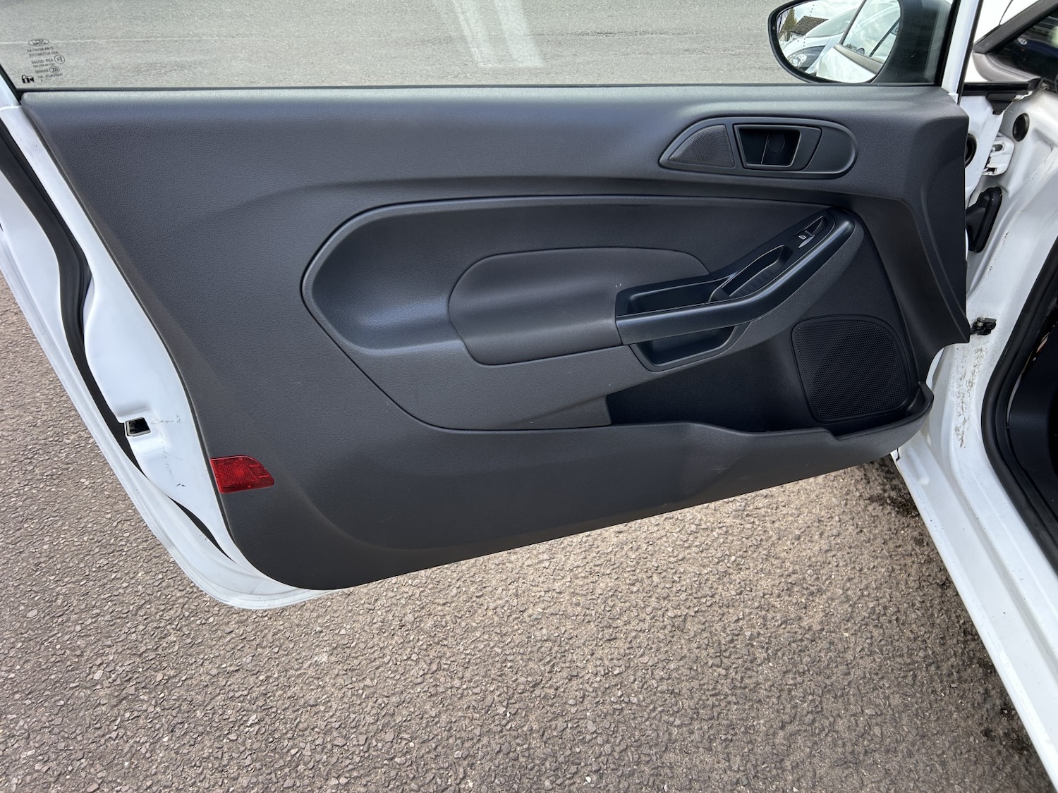 Used Ford Fiesta Van 2014 for sale - 76387385: Photo 12