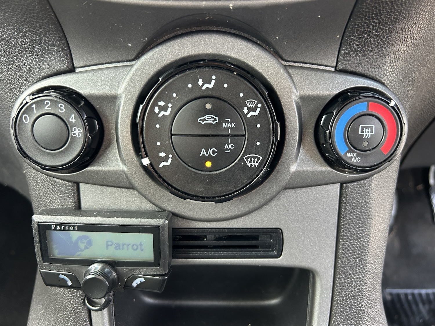 Used Ford Fiesta Van 2014 for sale - 76387385: Photo 19