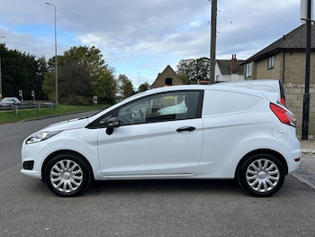 Used Ford Fiesta Van 2014 for sale - 76387385: Photo
