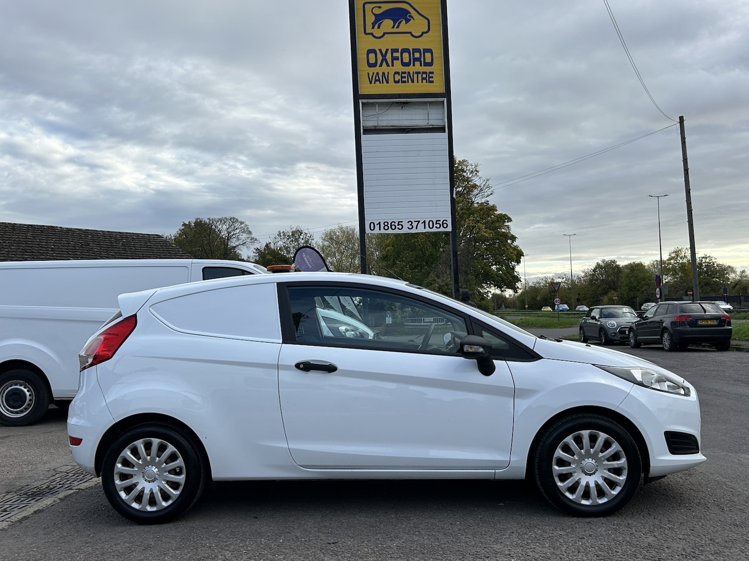 Used Ford Fiesta Van 2014 for sale - 76387385: Photo 6