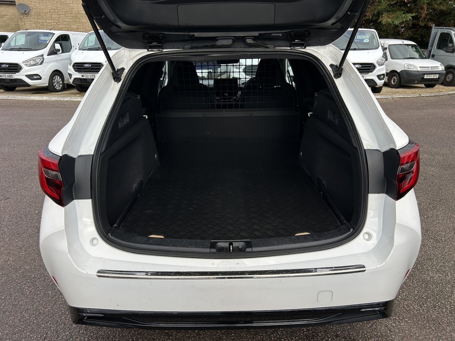 Used Toyota Corolla 2023 for sale - 76896900: Photo 13