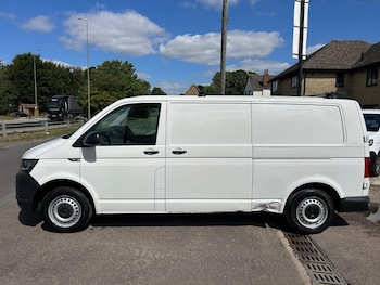 Used Volkswagen Transporter 2018 for sale - 75505022: Photo