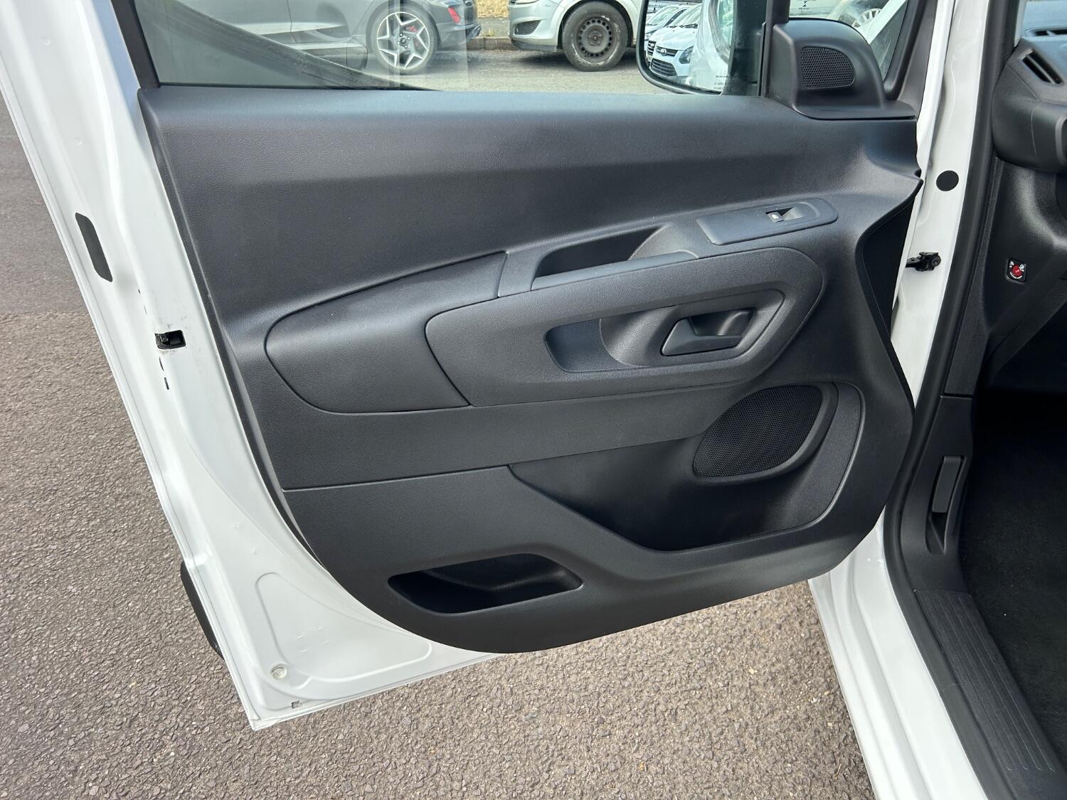 Used Vauxhall Combo 2021 for sale - 77464860: Photo 11