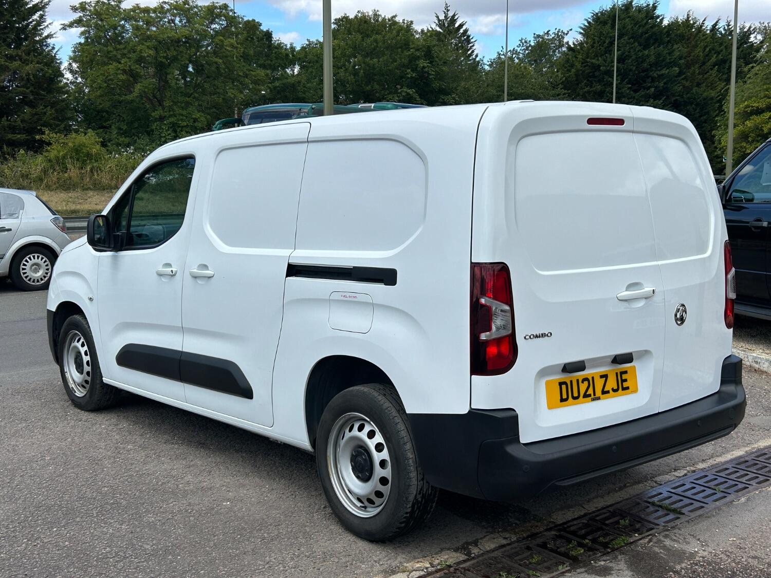 Used Vauxhall Combo 2021 for sale - 77464860: Photo 3
