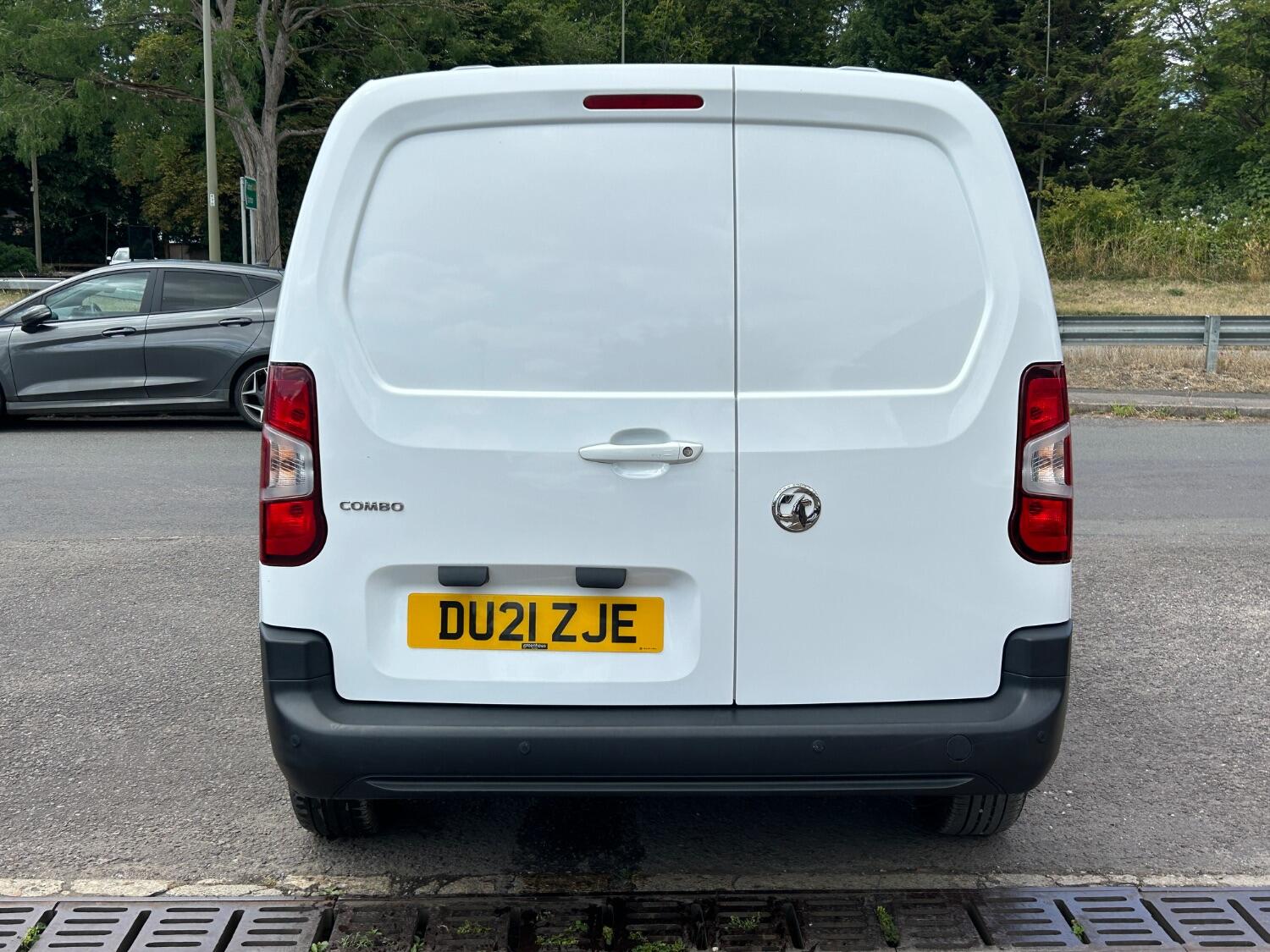 Used Vauxhall Combo 2021 for sale - 77464860: Photo 4