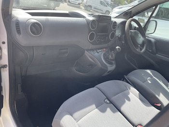 Used Peugeot Partner 2016 for sale - 79531688: Photo