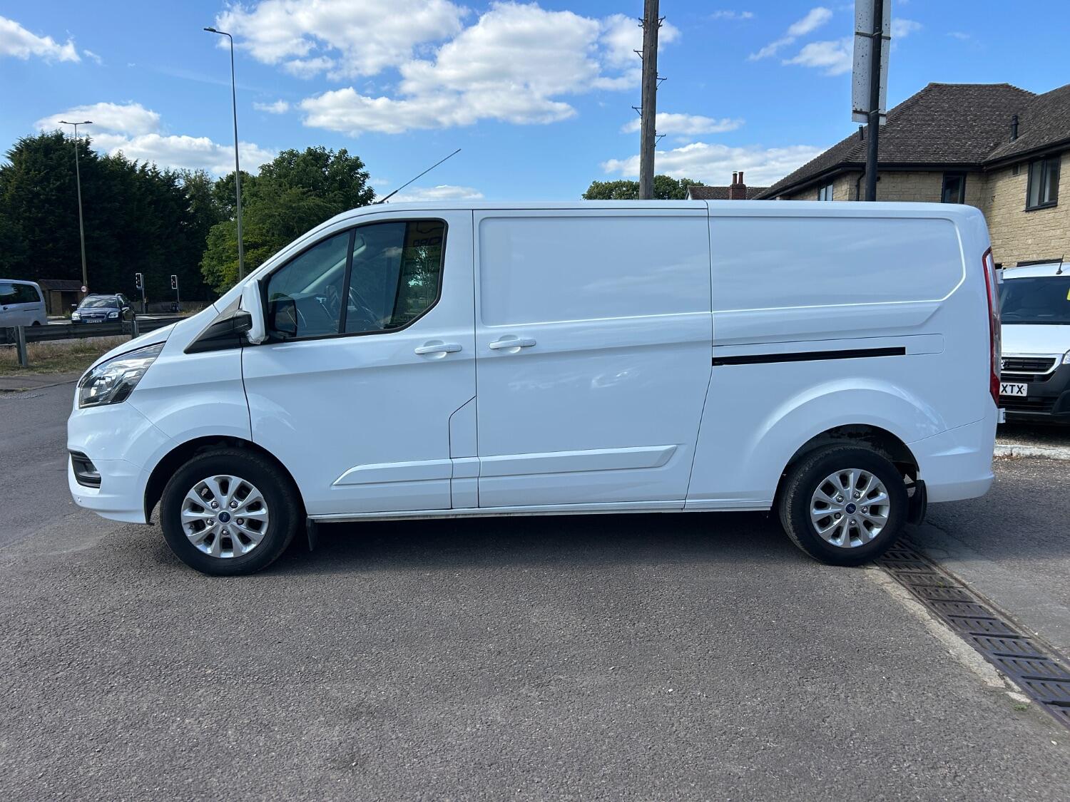 Used Ford Transit Custom 2022 for sale - 76794175: Photo 2