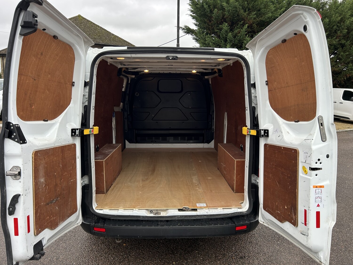 Used Ford Transit Custom 2020 for sale - 76547907: Photo 14