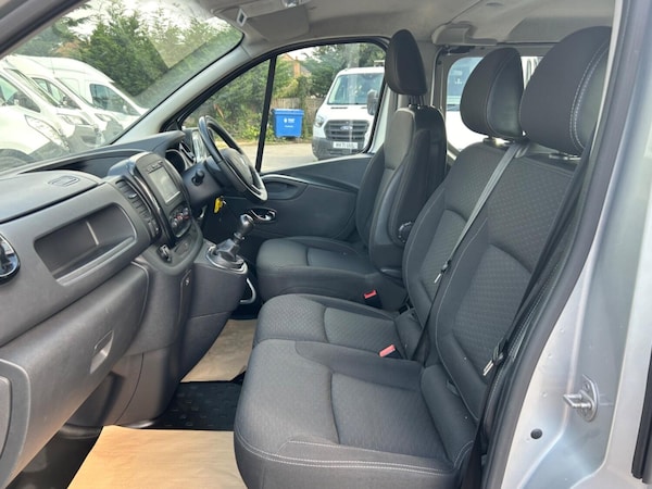Used Vauxhall Vivaro 2018 for sale - 76040968: Photo 10