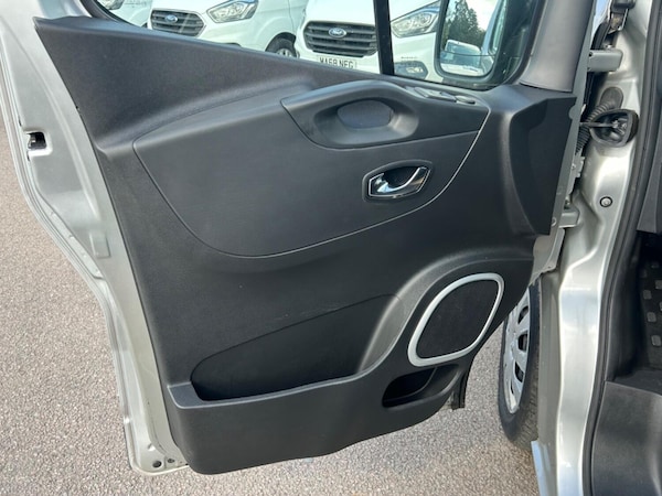 Used Vauxhall Vivaro 2018 for sale - 76040968: Photo 11