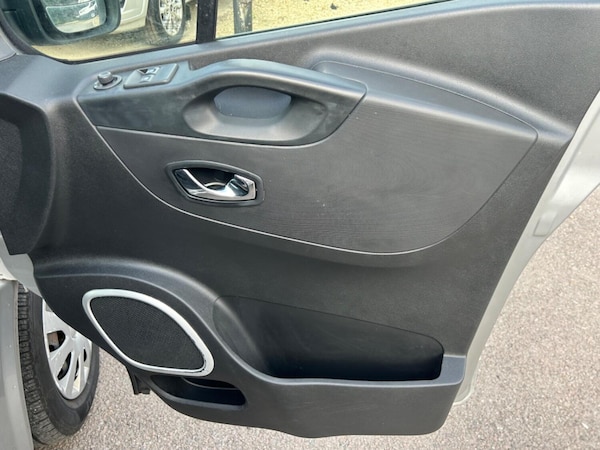 Used Vauxhall Vivaro 2018 for sale - 76040968: Photo 19