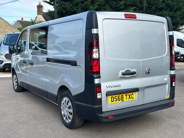 Used Vauxhall Vivaro 2018 for sale - 76040968: Photo 3