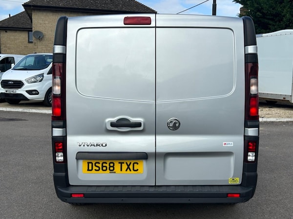 Used Vauxhall Vivaro 2018 for sale - 76040968: Photo 4