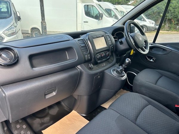 Used Vauxhall Vivaro 2018 for sale - 76040968: Photo 9