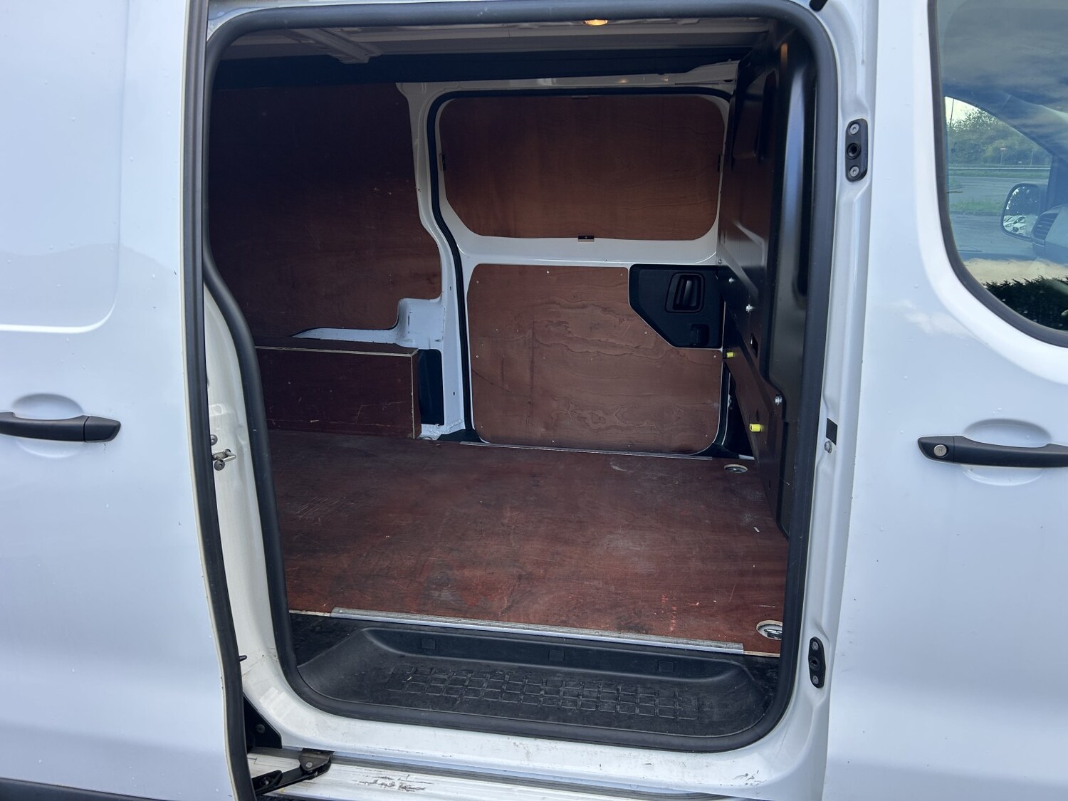 Used Peugeot Expert 2020 for sale - 76231805: Photo 15