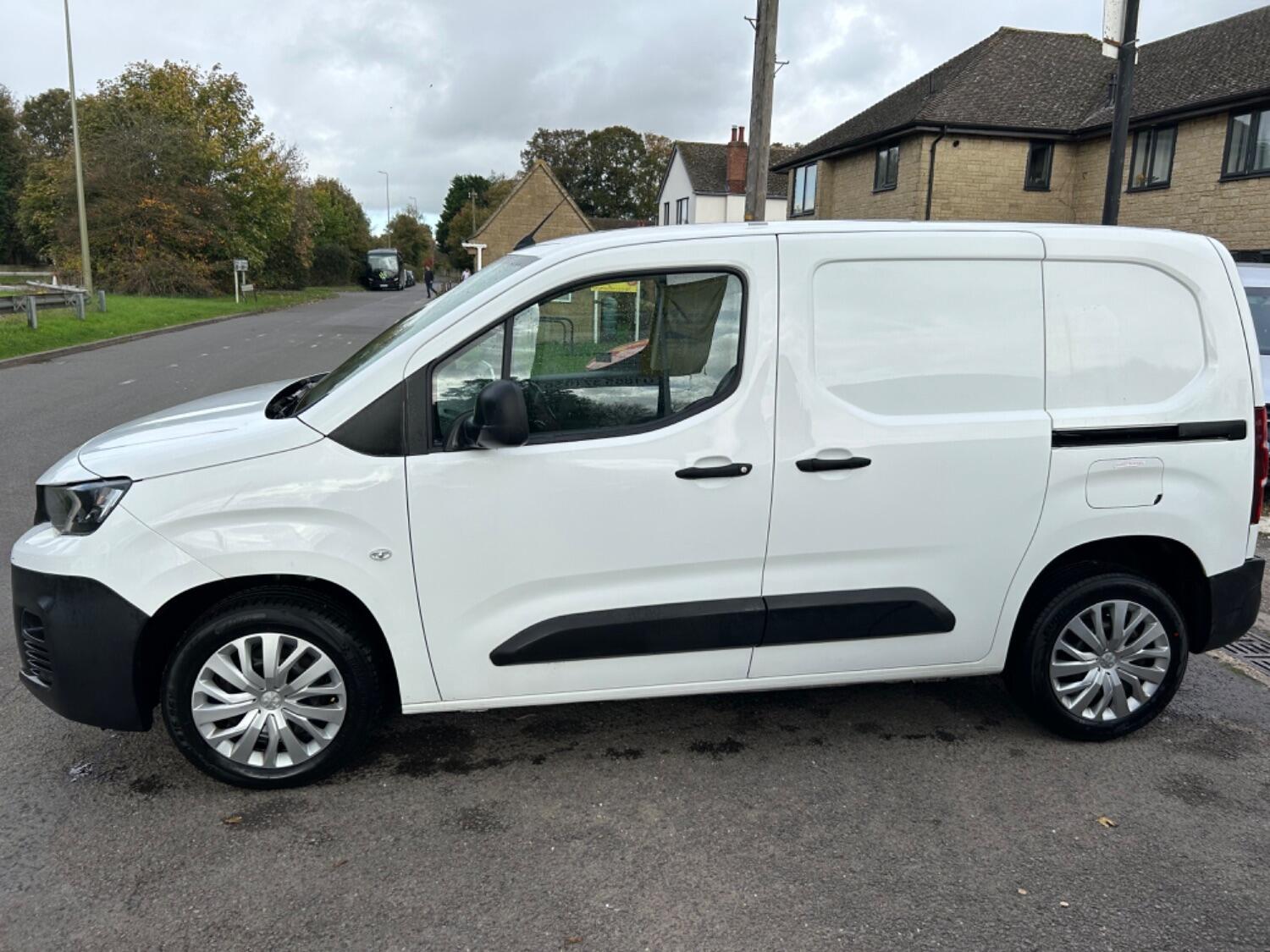 Used Peugeot Partner 2019 for sale - 76293260: Photo 2