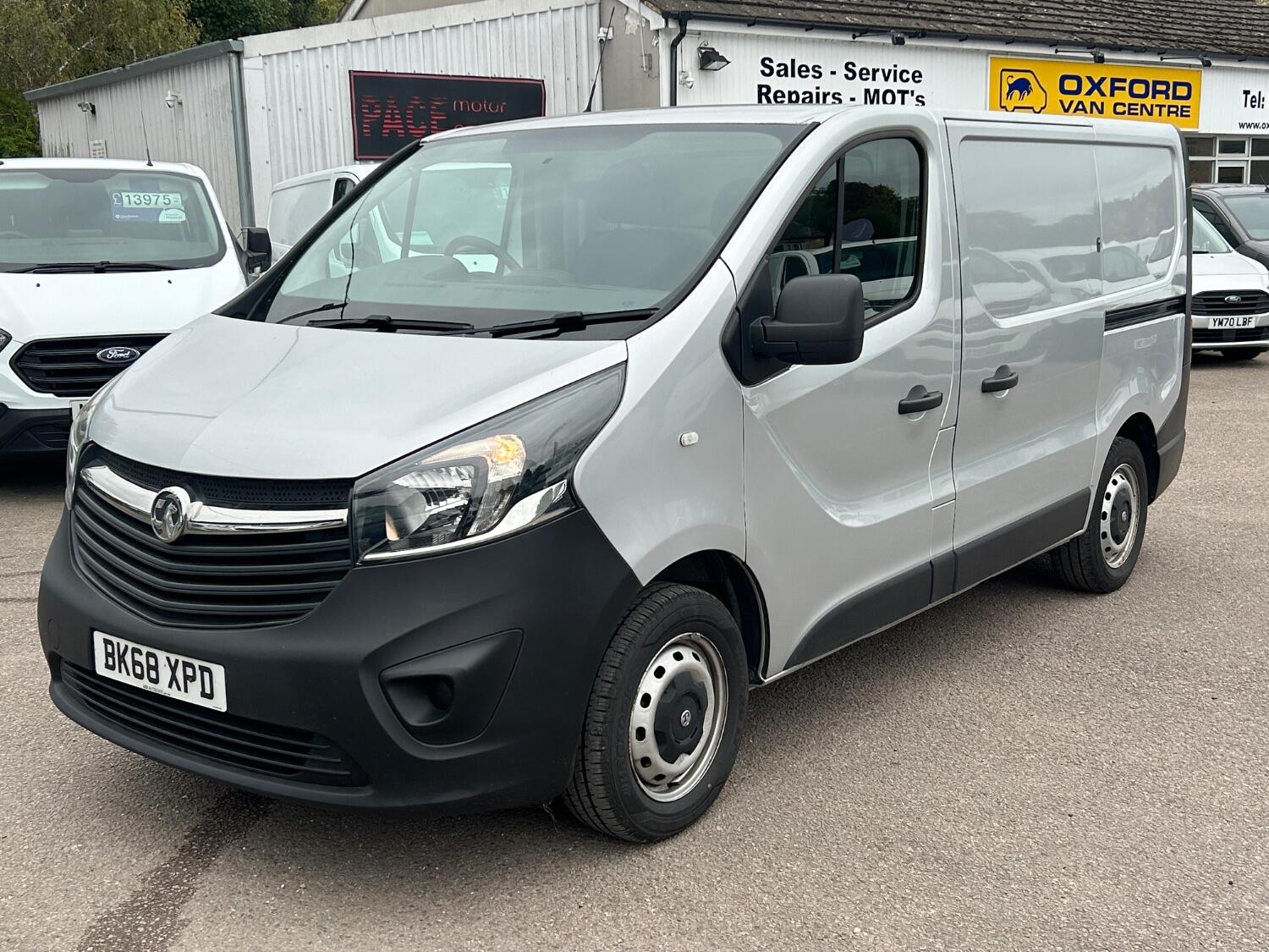 Used Vauxhall Vivaro 2018 for sale - 76120359: Photo 1