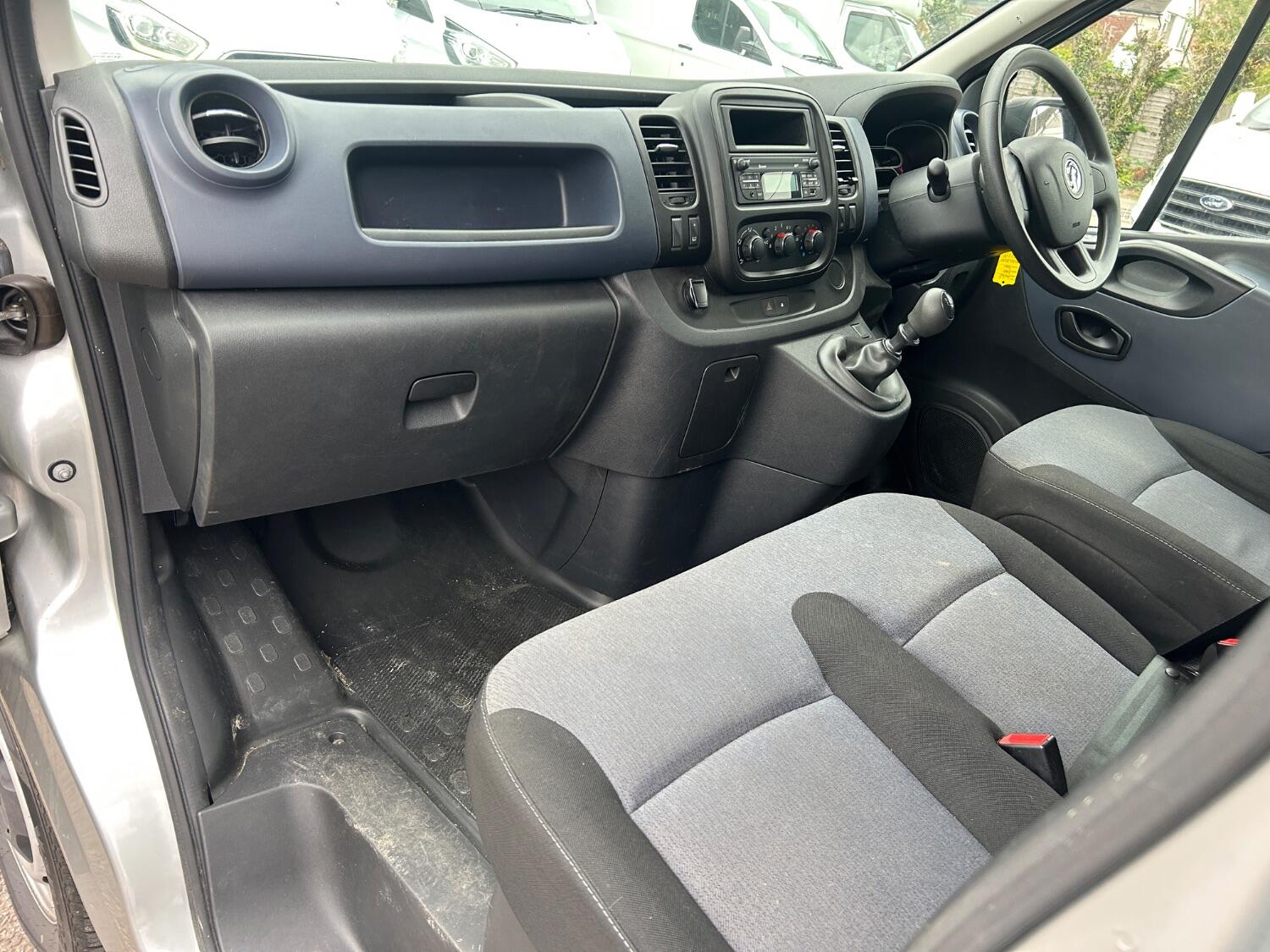 Used Vauxhall Vivaro 2018 for sale - 76120359: Photo 10
