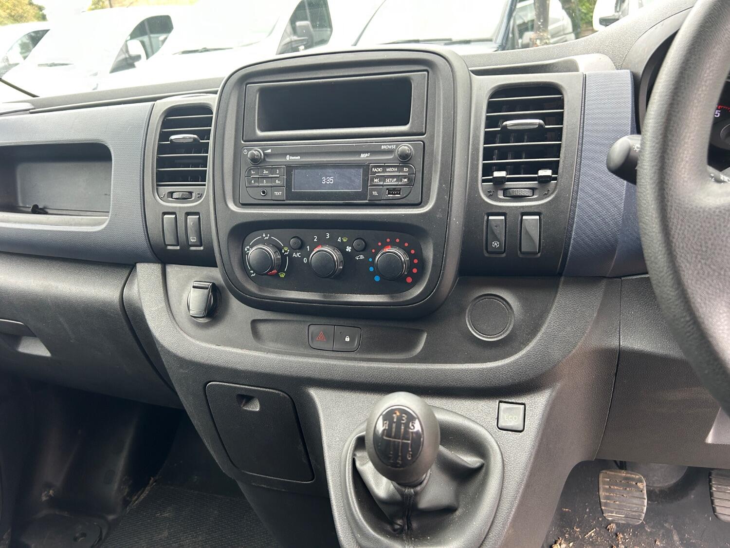 Used Vauxhall Vivaro 2018 for sale - 76120359: Photo 16