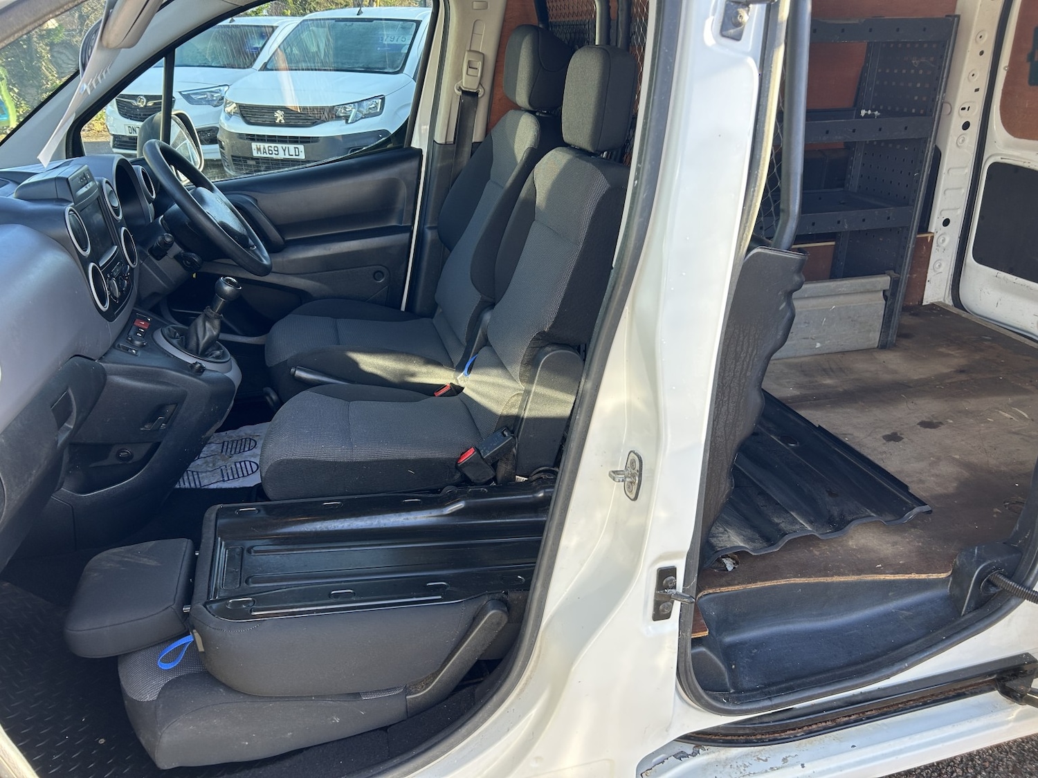 Used Peugeot Partner 2018 for sale - 76699328: Photo 12