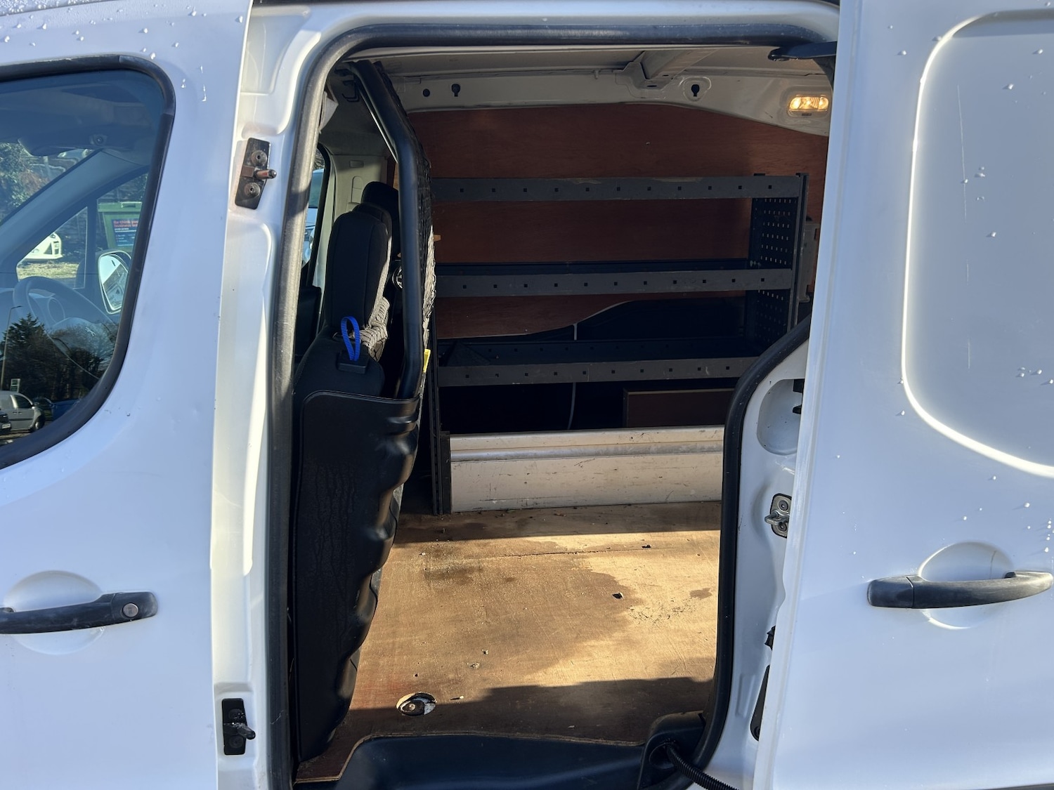 Used Peugeot Partner 2018 for sale - 76699328: Photo 14