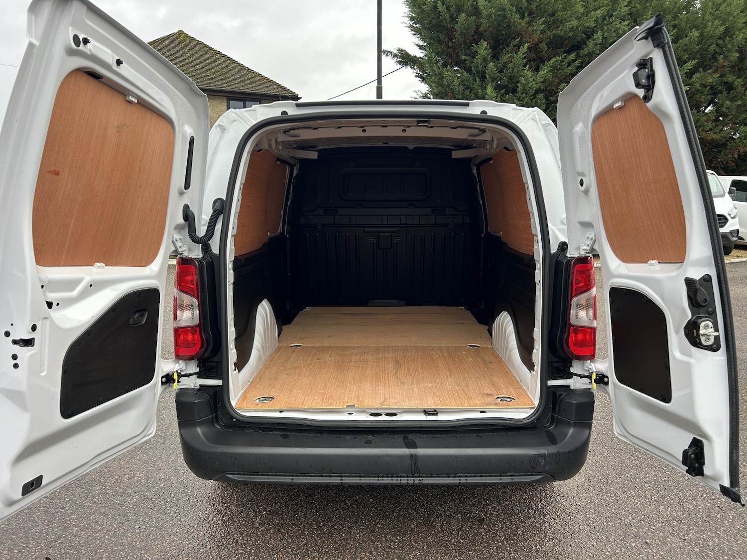 Used Vauxhall Combo 2024 for sale - 76536835: Photo 14