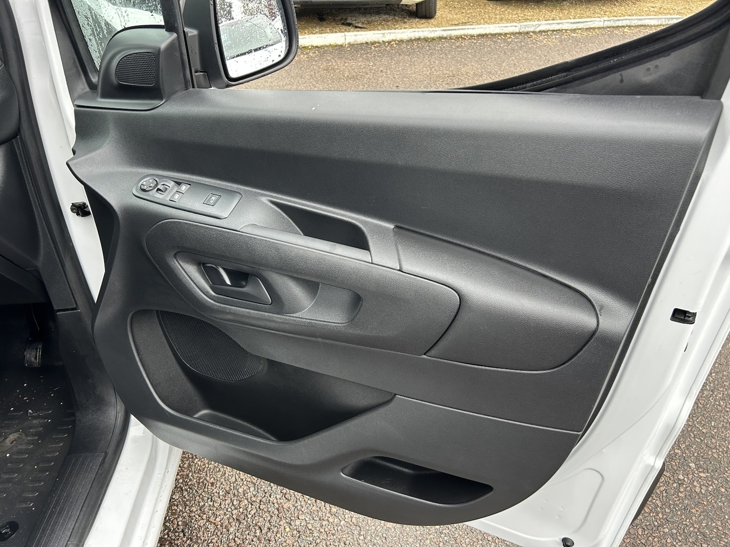 Used Vauxhall Combo 2024 for sale - 76536835: Photo 21