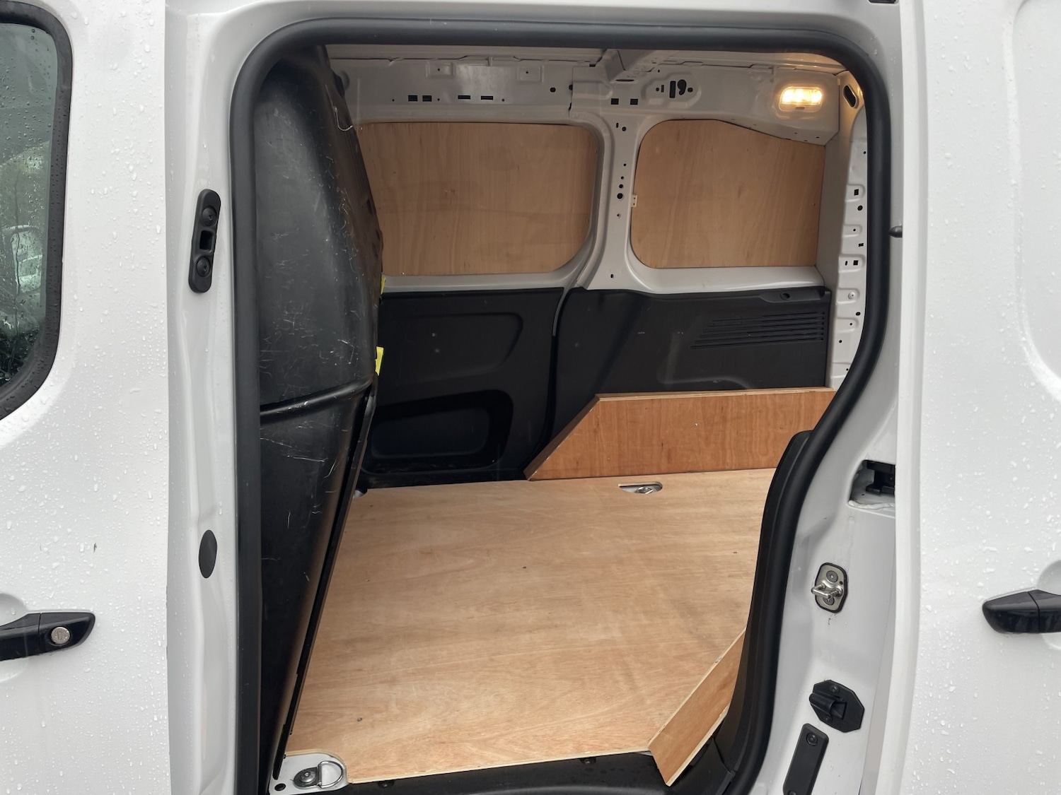 Used Peugeot Partner 2024 for sale - 77423519: Photo 16