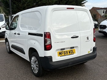 Used Peugeot Partner 2019 for sale - 76536704: Photo