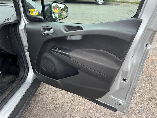Used Ford Transit Courier 2019 for sale - 76134038: Photo 21