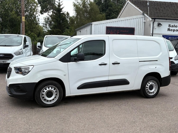 Used Vauxhall Combo 2019 for sale - 75349264: Photo 2