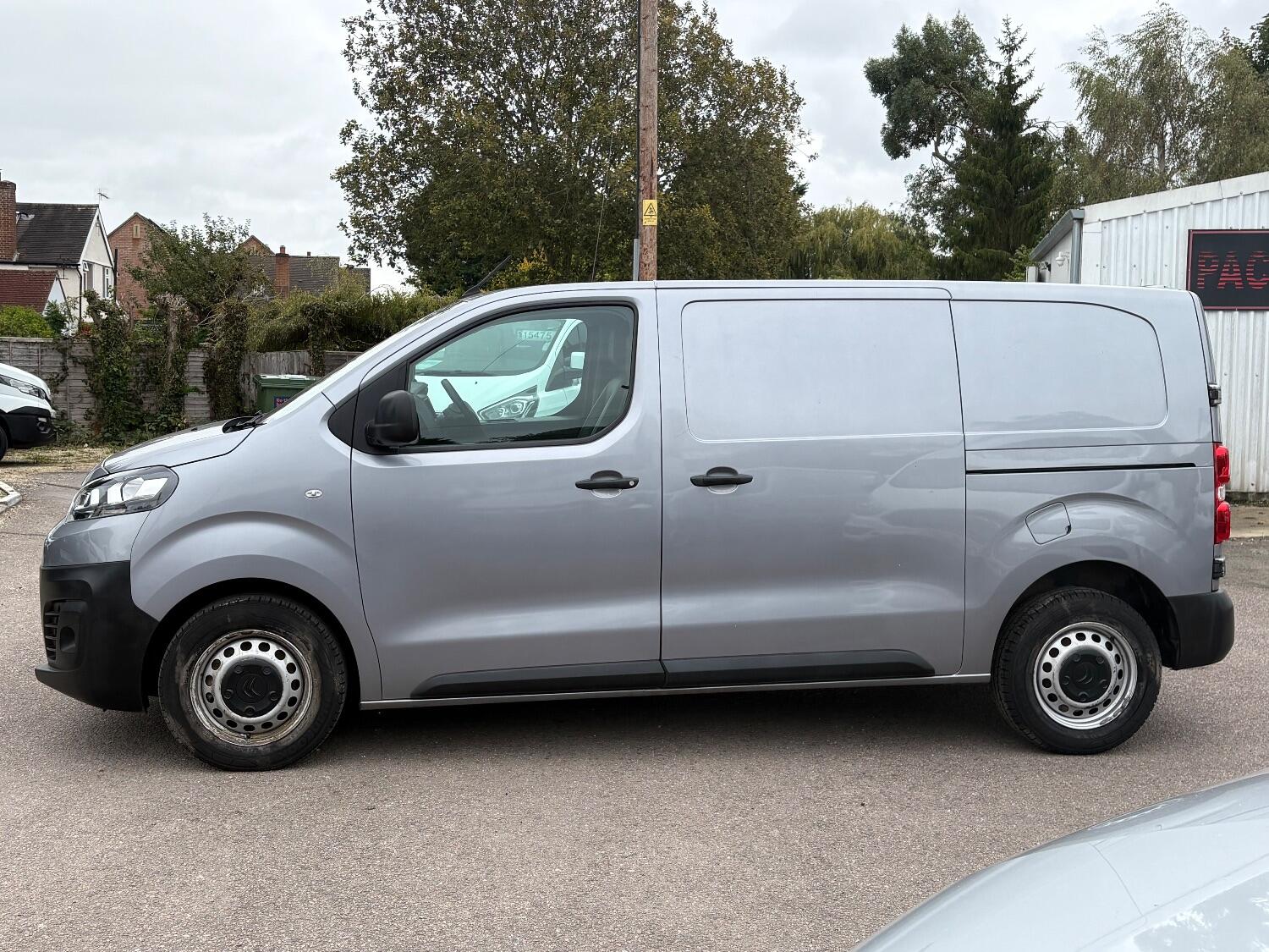 Used Citroen Dispatch 2020 for sale - 76040977: Photo 2