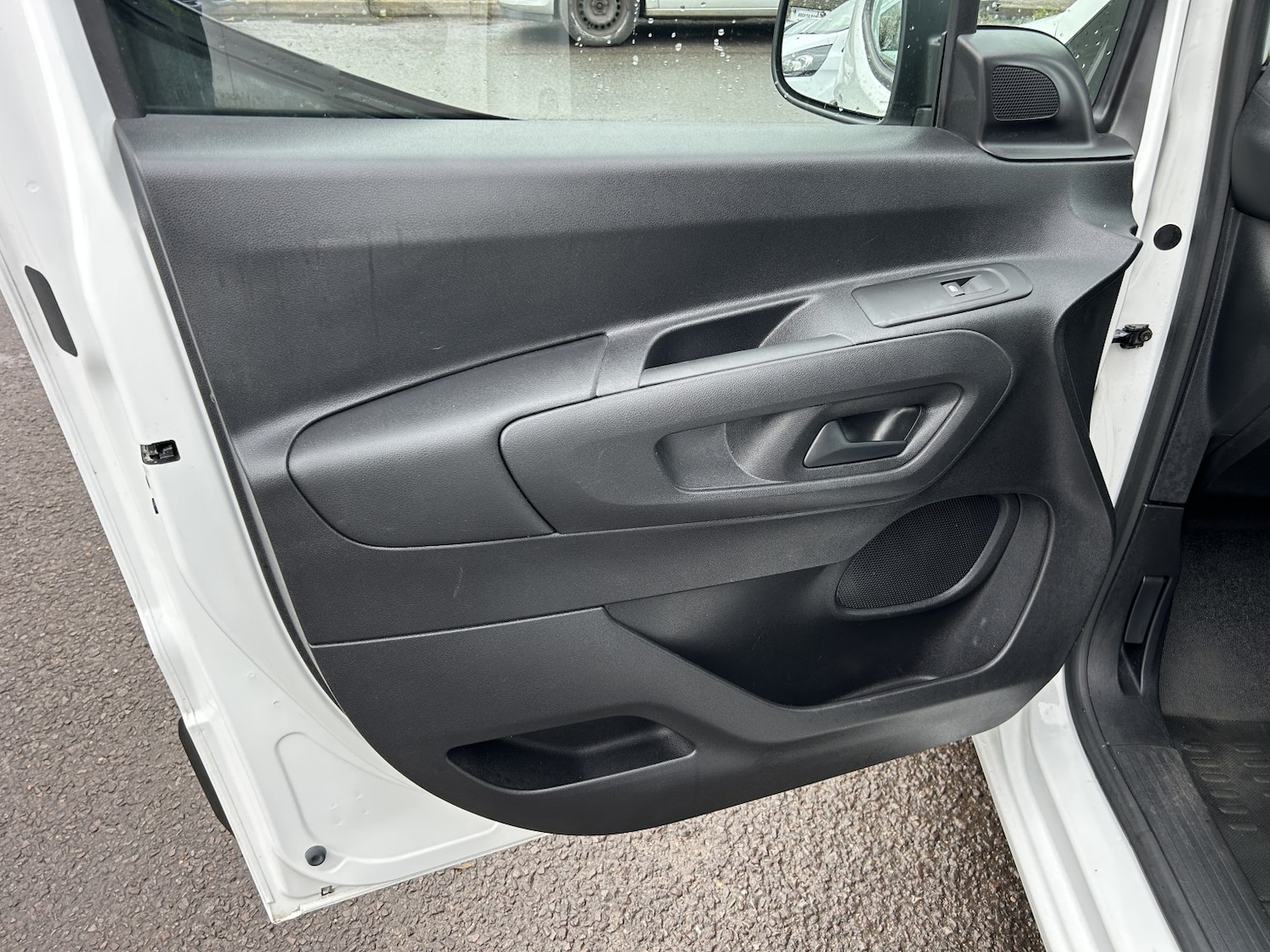 Used Peugeot Partner 2020 for sale - 76422109: Photo 12