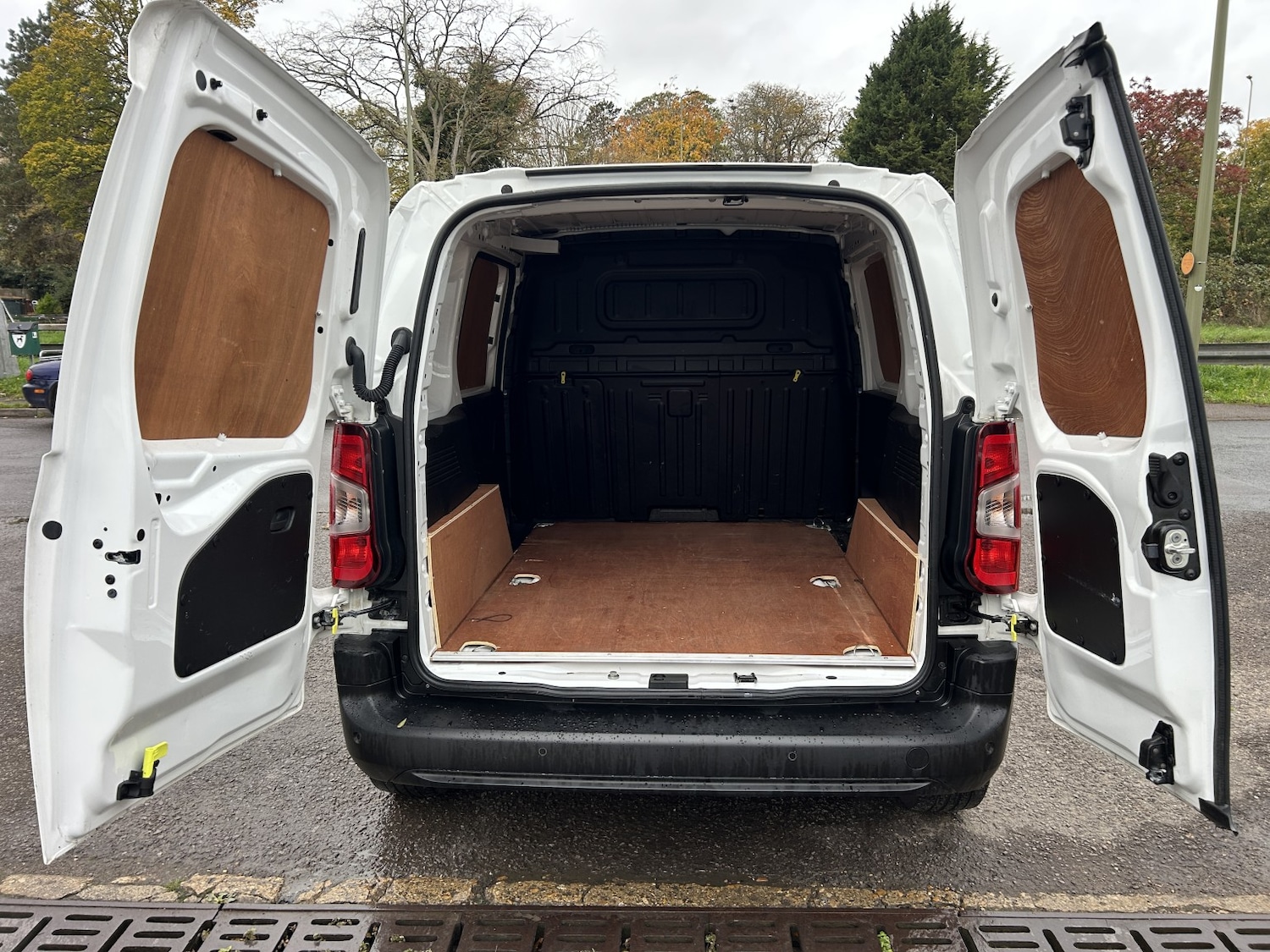 Used Peugeot Partner 2020 for sale - 76422109: Photo 14